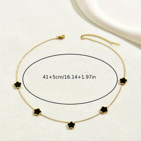 Elegant Stainless Steel 18K Gold Plated Clover Necklace. - Picture 7 of 8